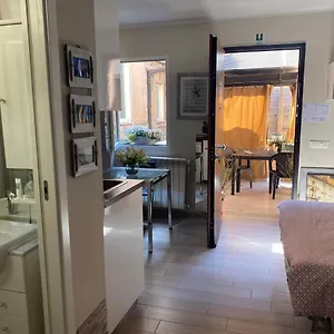 Condotti Apartment Rome
