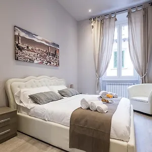 Silver Novella Luxury - Centro Storico Apartment Florence